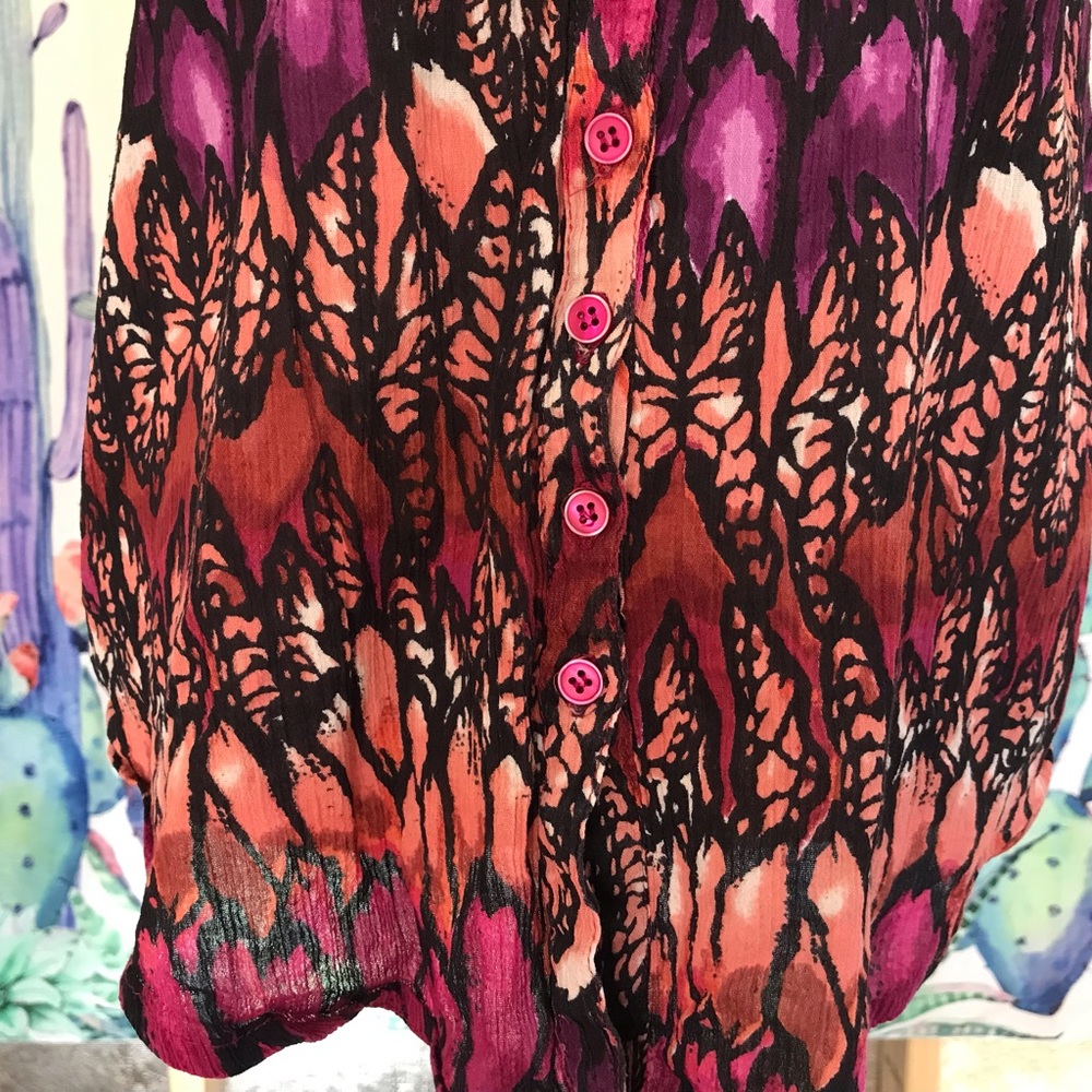 Bright Butterfly Top - Picture 2 of 6